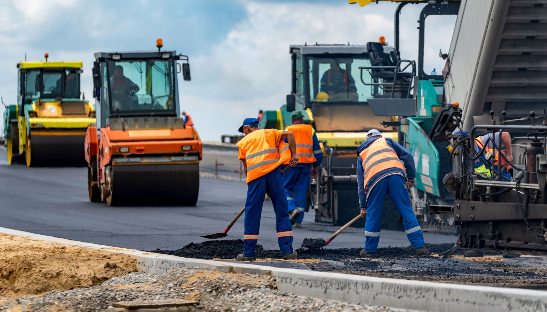 Reliable asphalt construction services in Waukesha, WI for various projects.